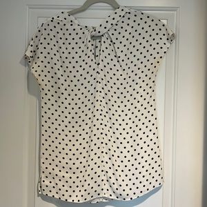 Like new Jigsaw top with twist detail at neckline - size 2